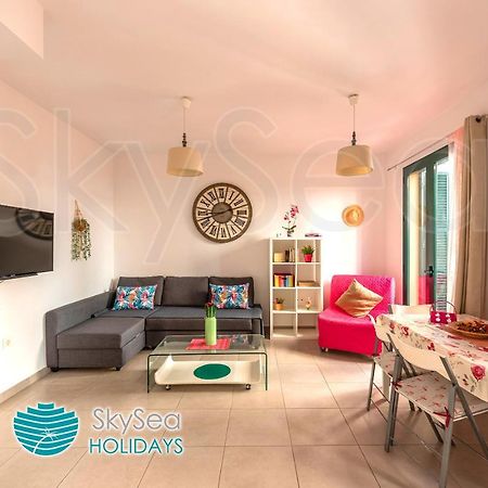 Skysea Holidays City Center Suites Малага Екстериор снимка
