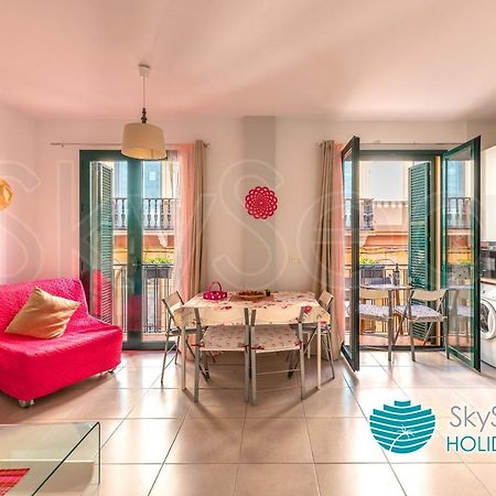 Skysea Holidays City Center Suites Малага Екстериор снимка