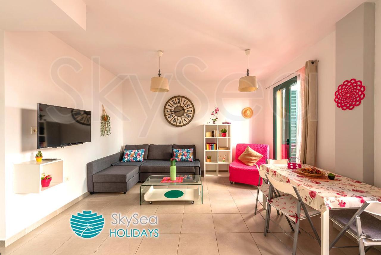 Skysea Holidays City Center Suites Малага Екстериор снимка