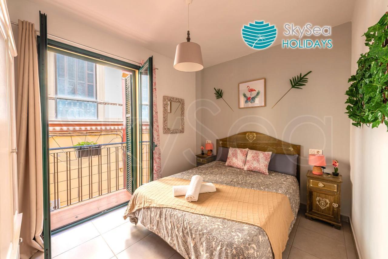 Skysea Holidays City Center Suites Малага Екстериор снимка