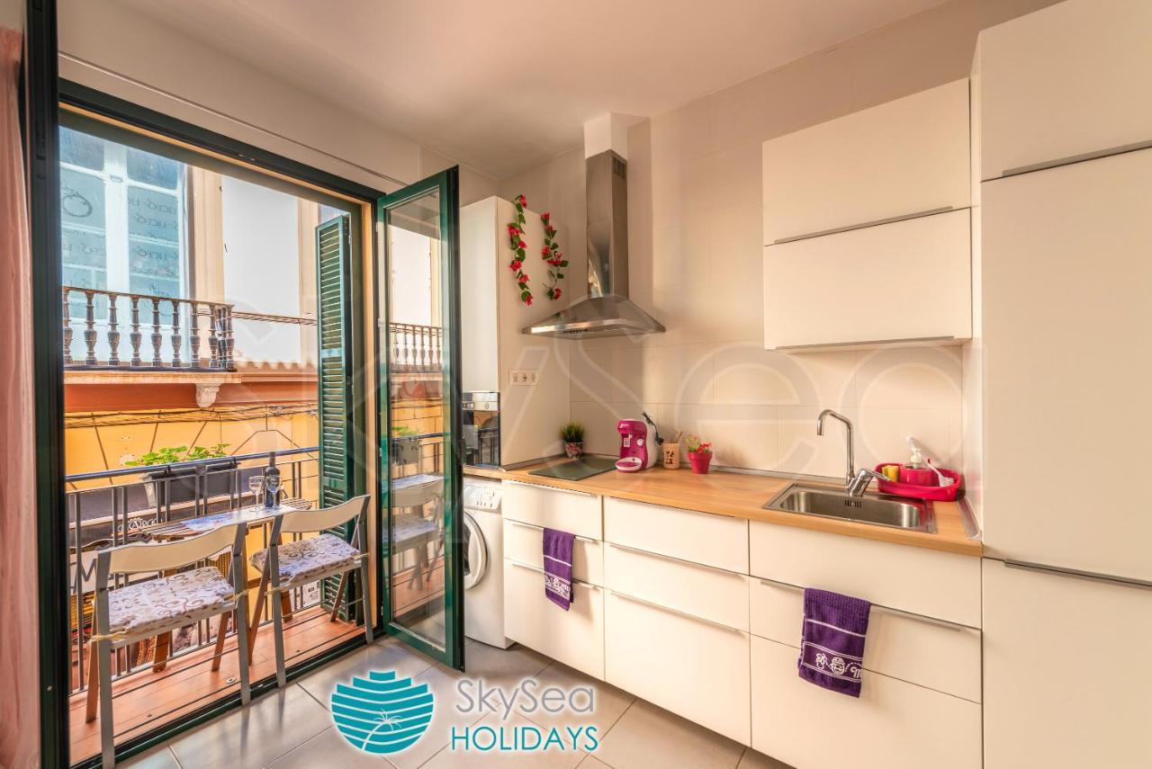 Skysea Holidays City Center Suites Малага Екстериор снимка