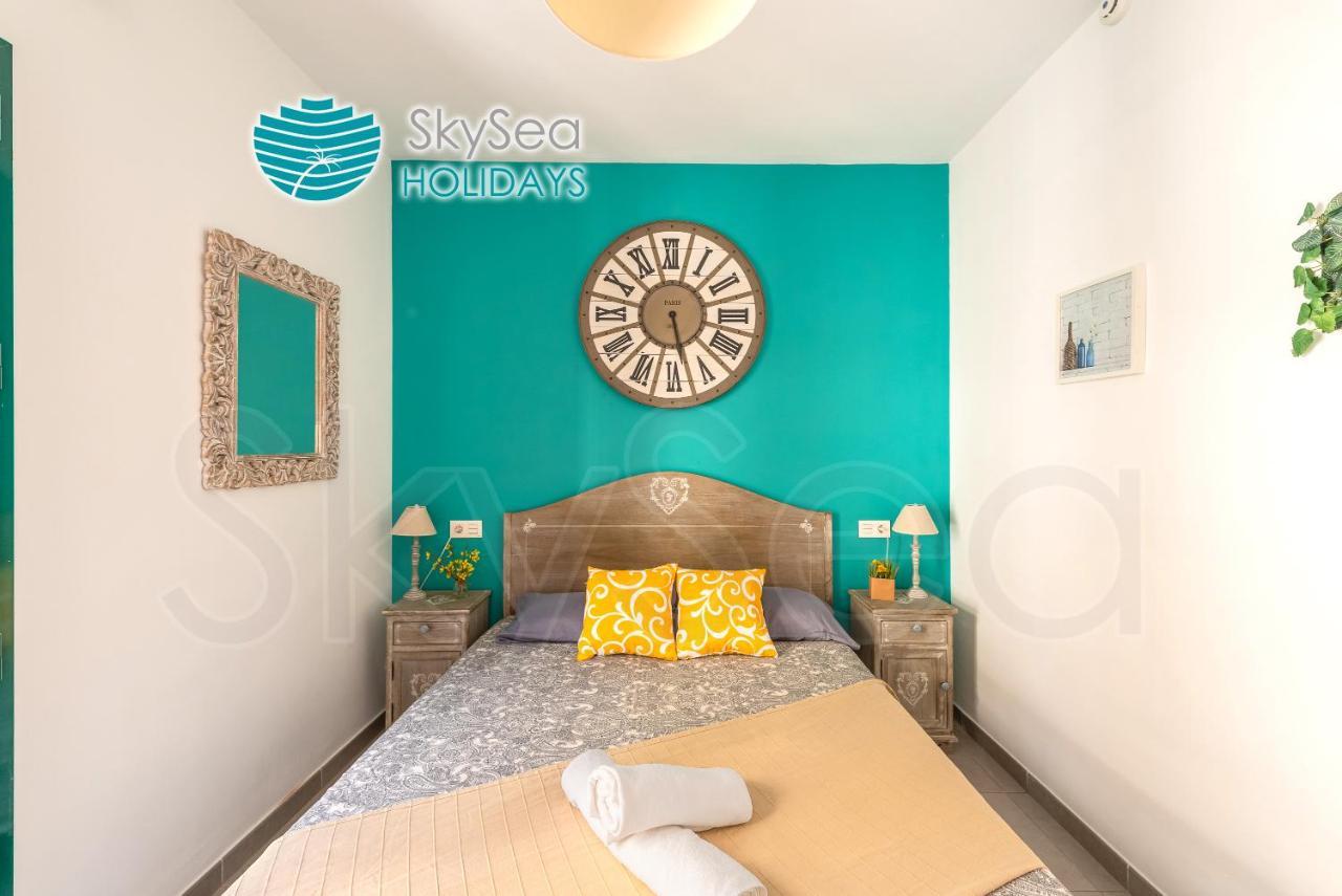 Skysea Holidays City Center Suites Малага Екстериор снимка