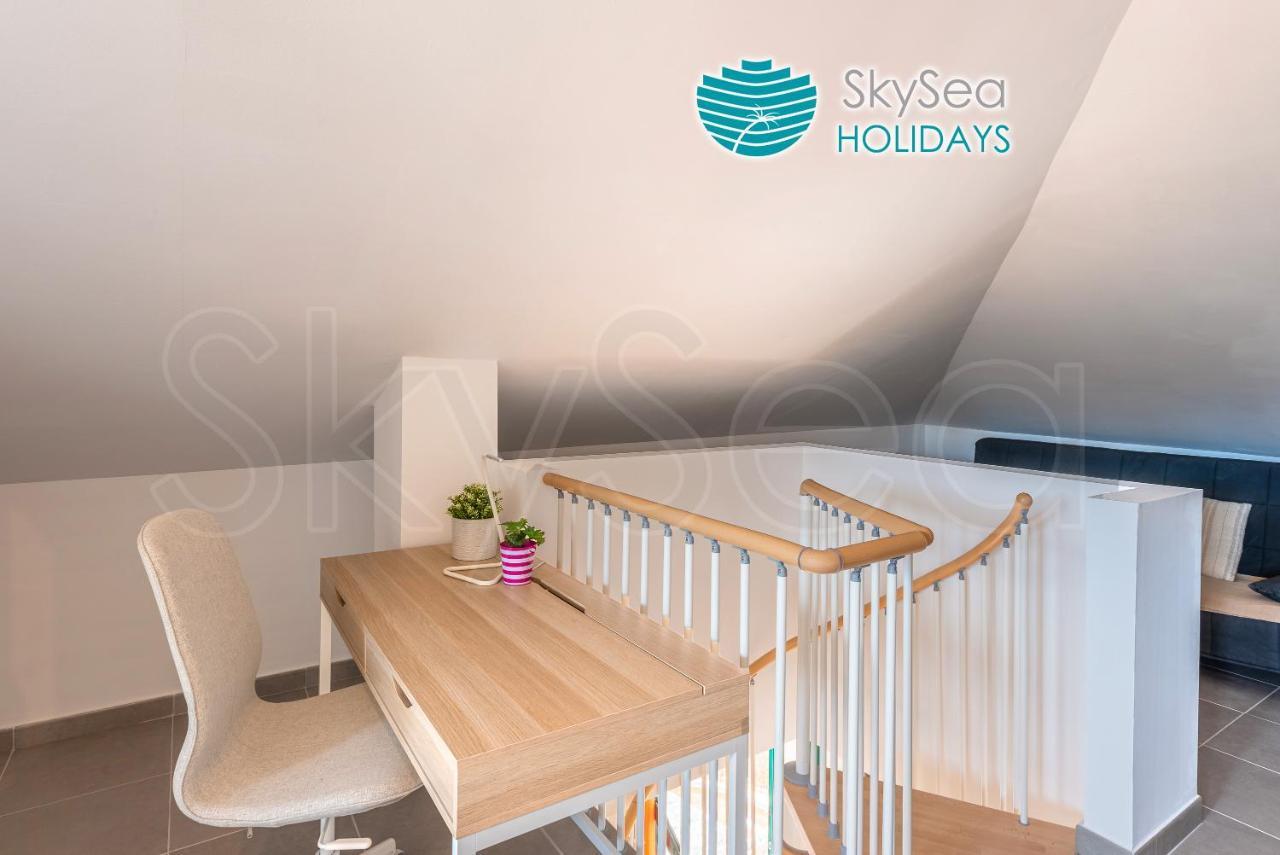 Skysea Holidays City Center Suites Малага Екстериор снимка