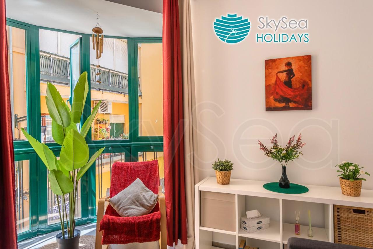 Skysea Holidays City Center Suites Малага Екстериор снимка