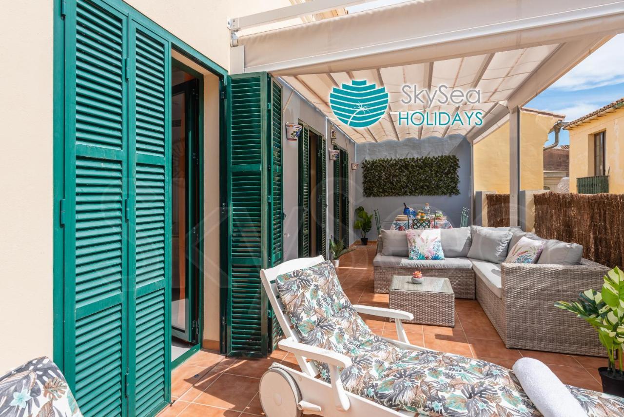 Skysea Holidays City Center Suites Малага Екстериор снимка