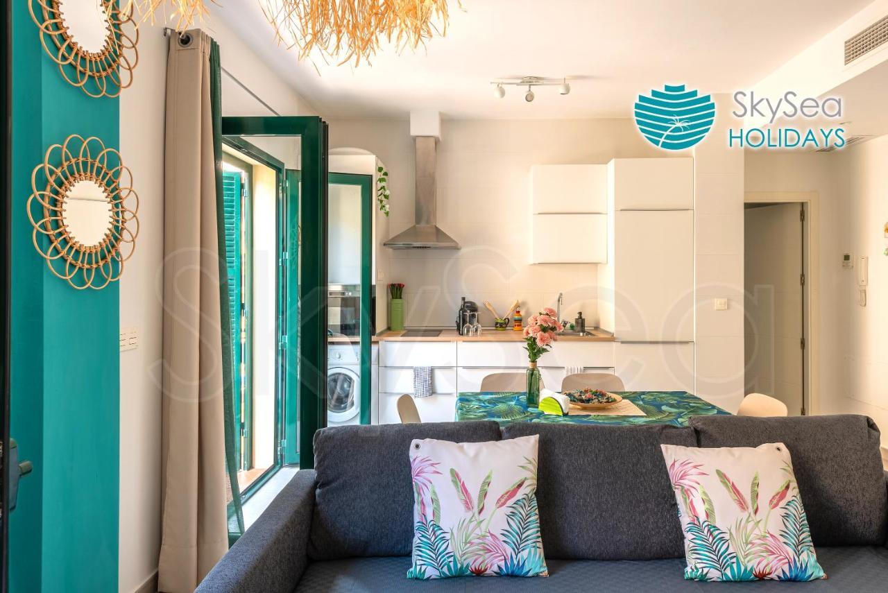 Skysea Holidays City Center Suites Малага Екстериор снимка