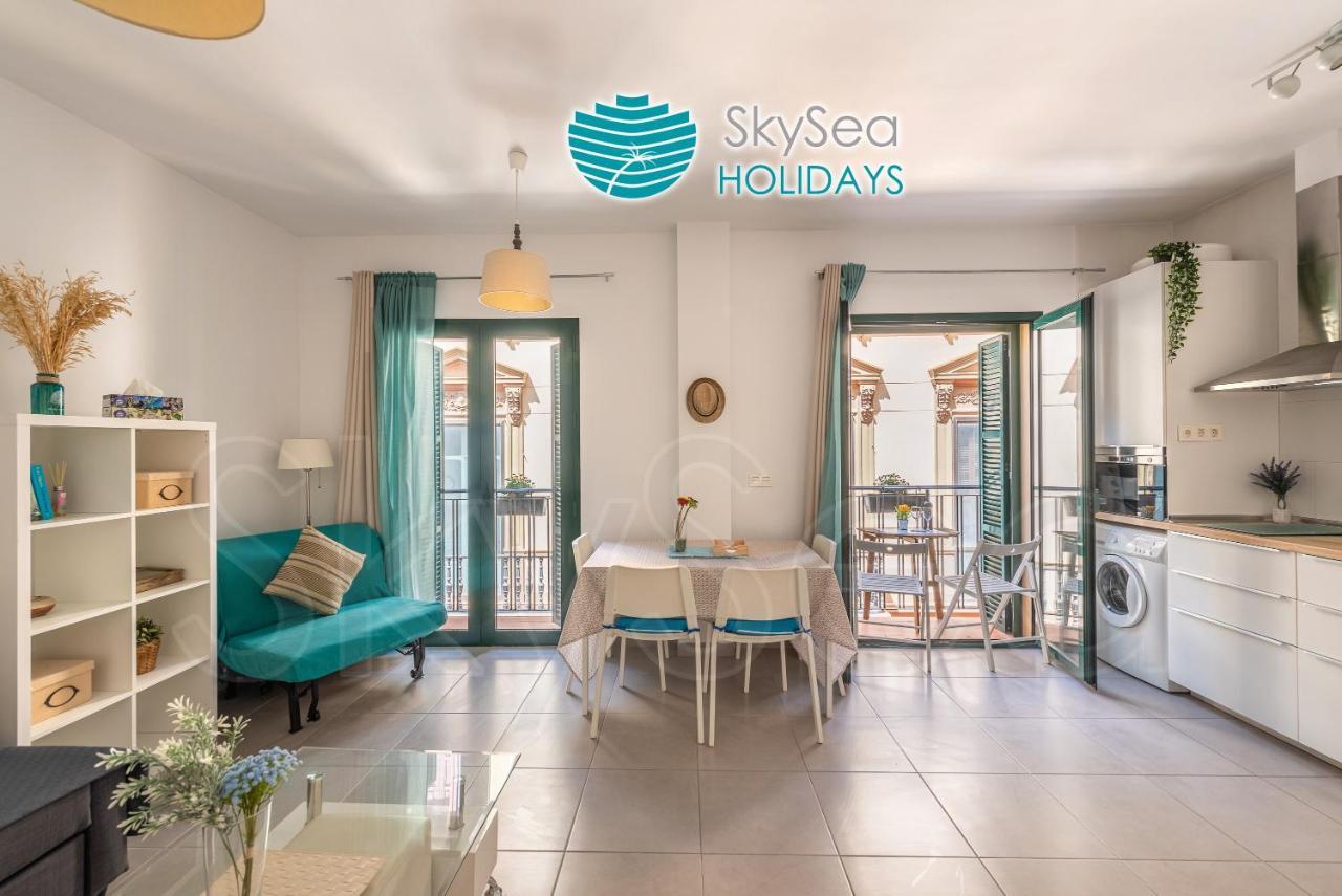 Skysea Holidays City Center Suites Малага Екстериор снимка