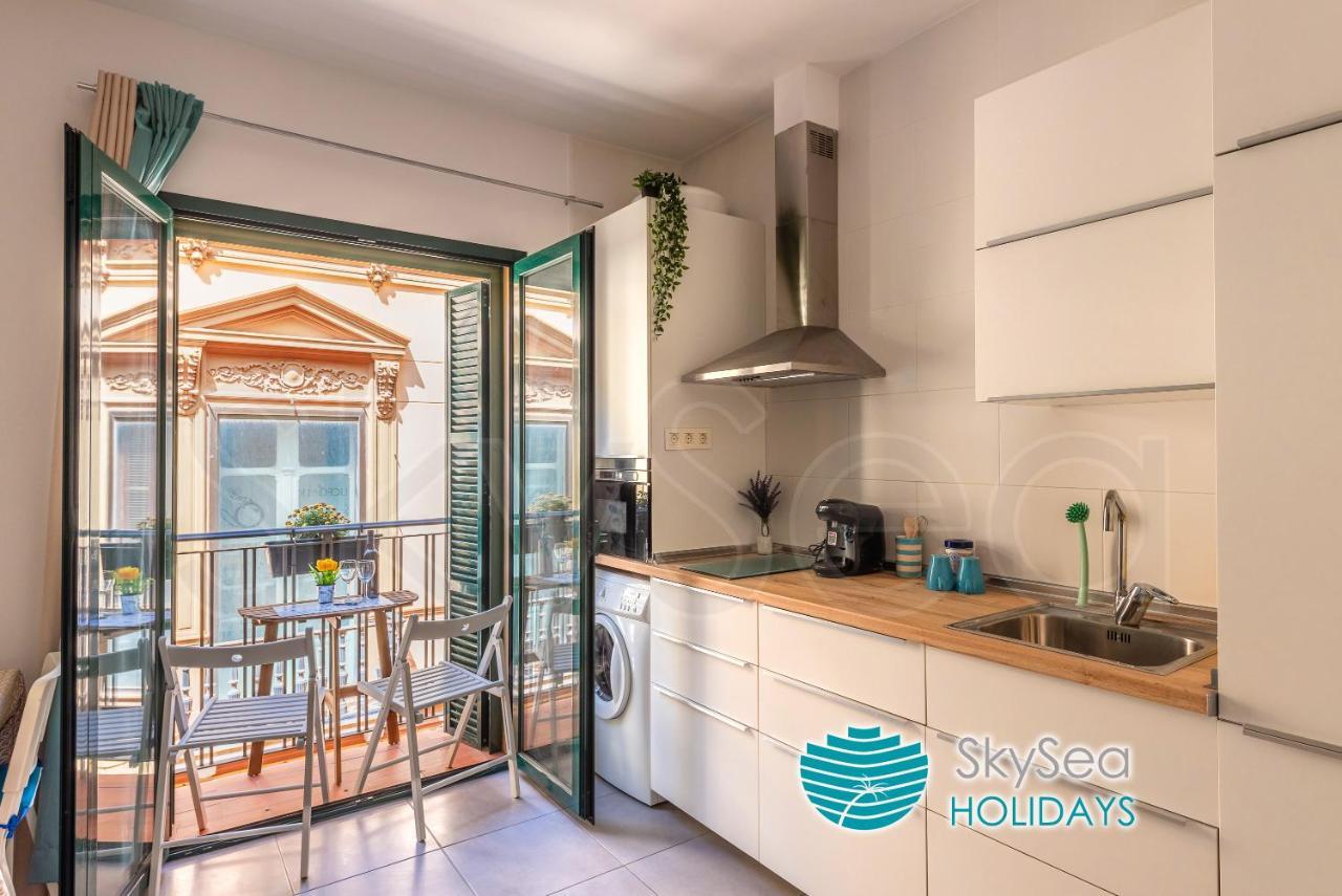 Skysea Holidays City Center Suites Малага Екстериор снимка