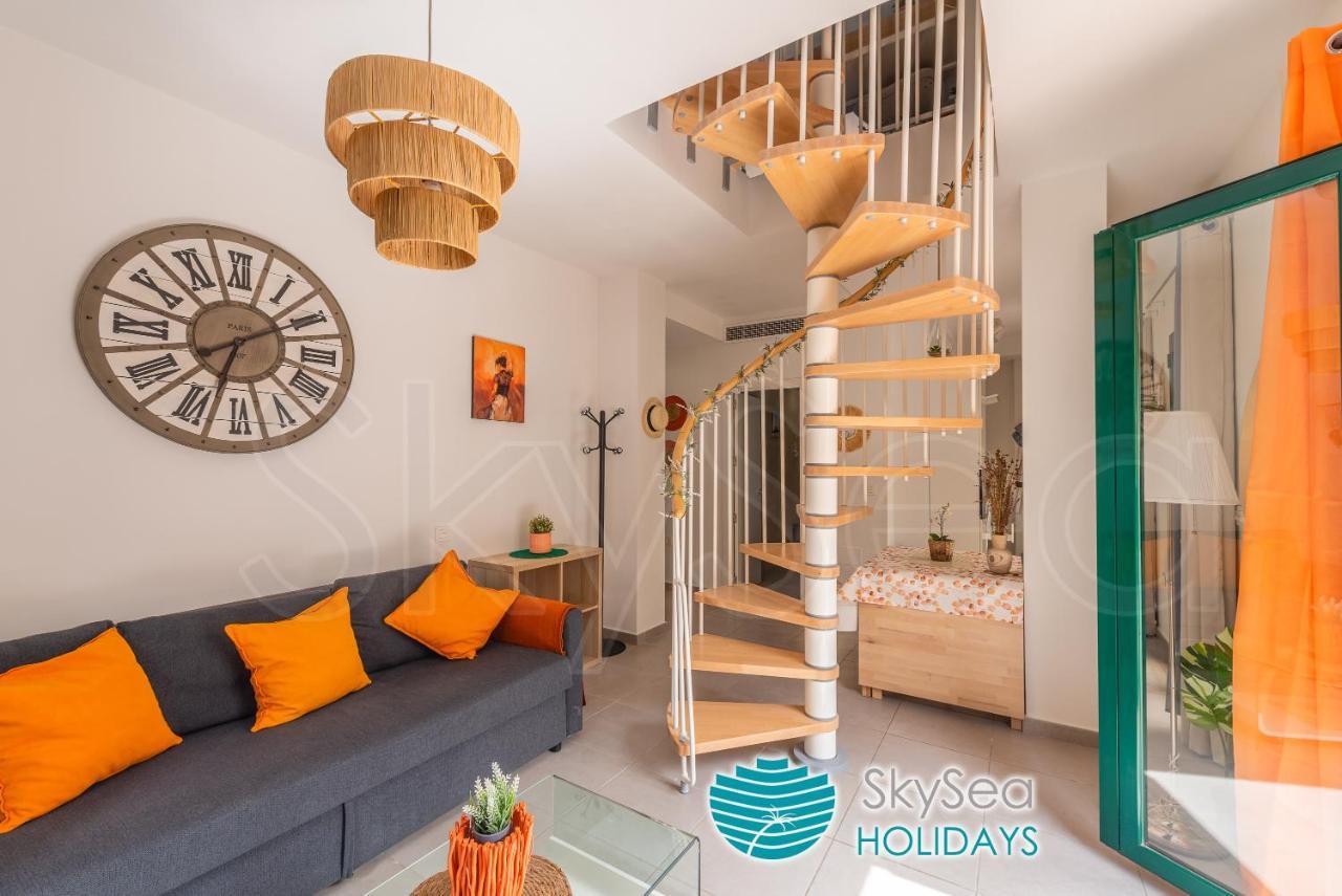 Skysea Holidays City Center Suites Малага Екстериор снимка