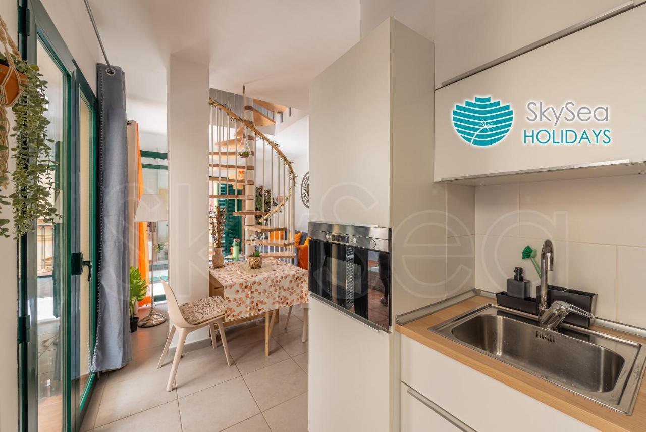 Skysea Holidays City Center Suites Малага Екстериор снимка
