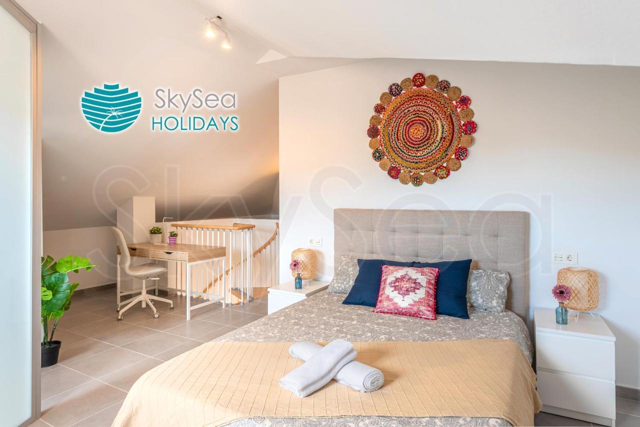 Skysea Holidays City Center Suites Малага Екстериор снимка