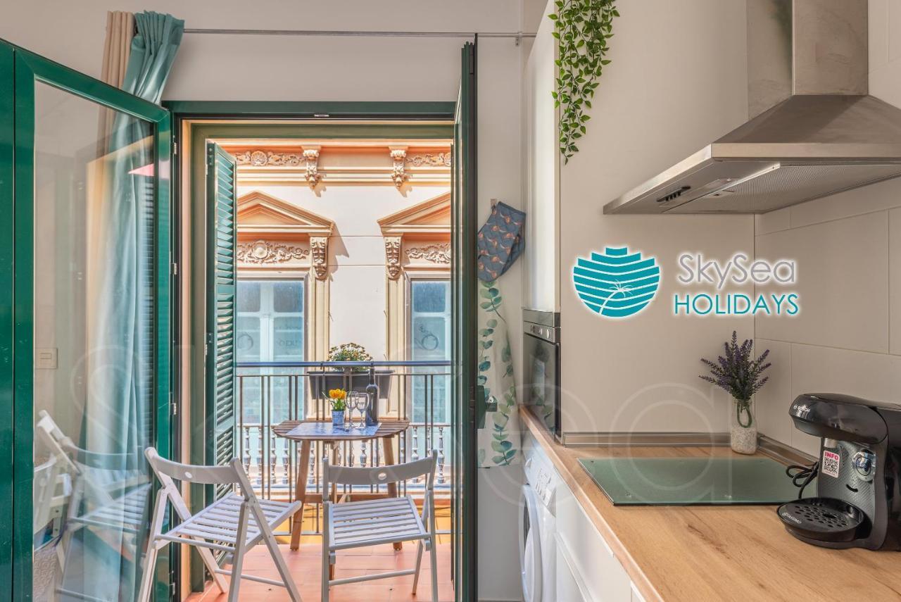 Skysea Holidays City Center Suites Малага Екстериор снимка