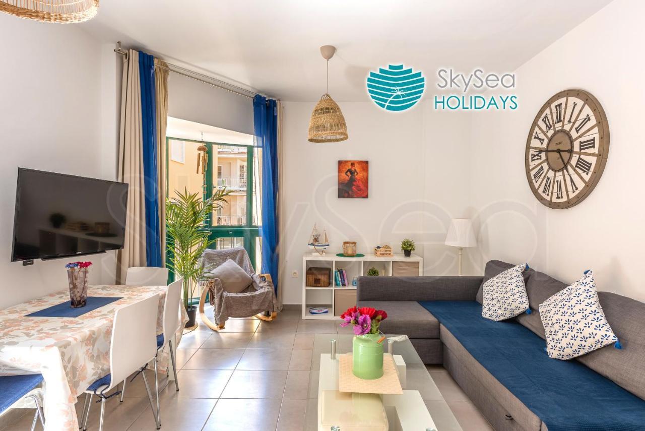 Skysea Holidays City Center Suites Малага Екстериор снимка