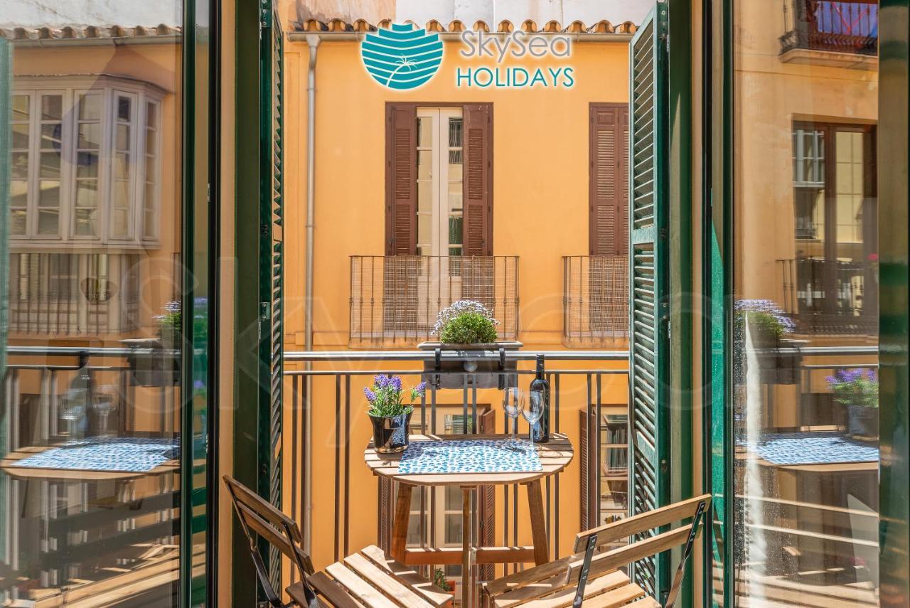 Skysea Holidays City Center Suites Малага Екстериор снимка