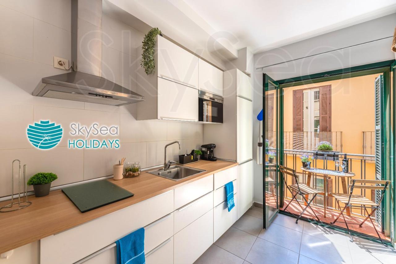 Skysea Holidays City Center Suites Малага Екстериор снимка